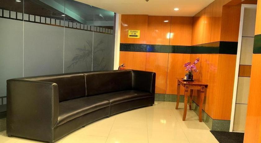 Hotel Sogo Tarlac Екстериор снимка