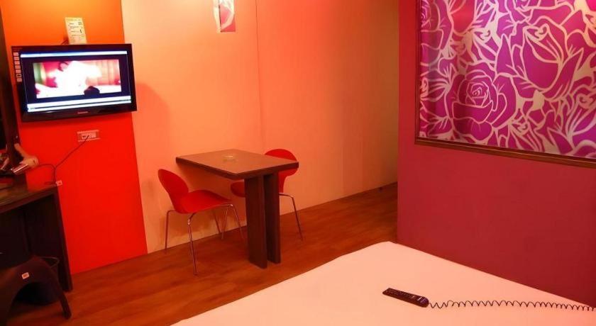 Hotel Sogo Tarlac Екстериор снимка
