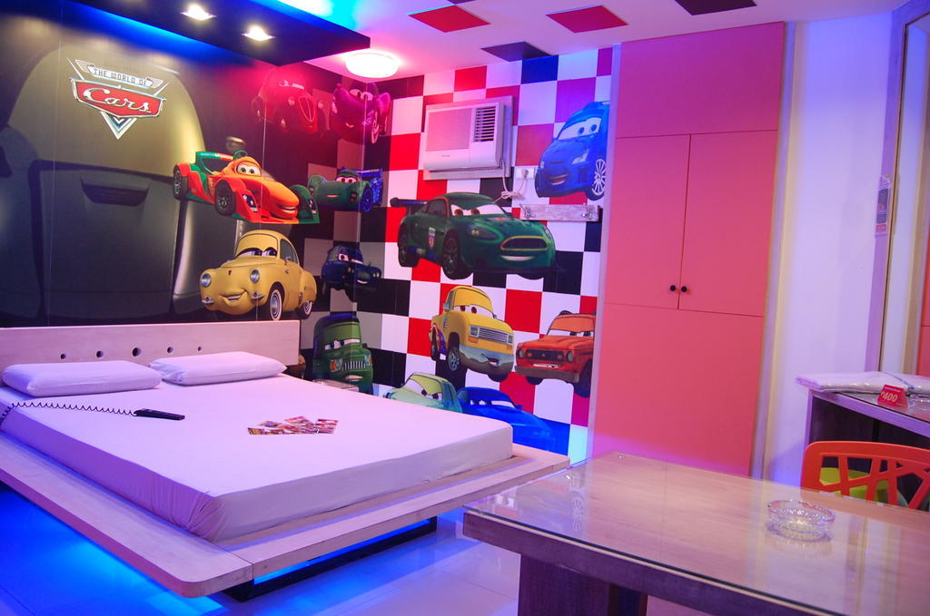 Hotel Sogo Tarlac Екстериор снимка